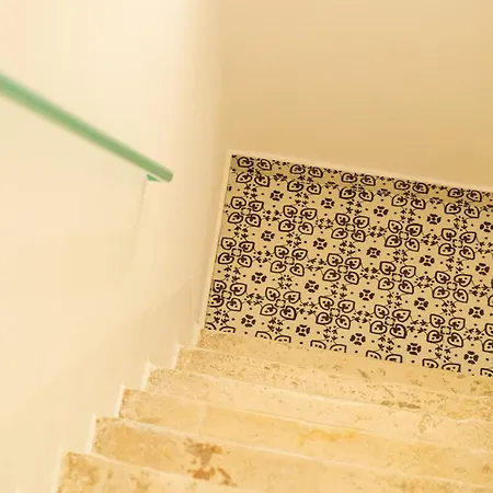 住宿加早餐酒店 Sud Est 13 普蒂尼亚诺