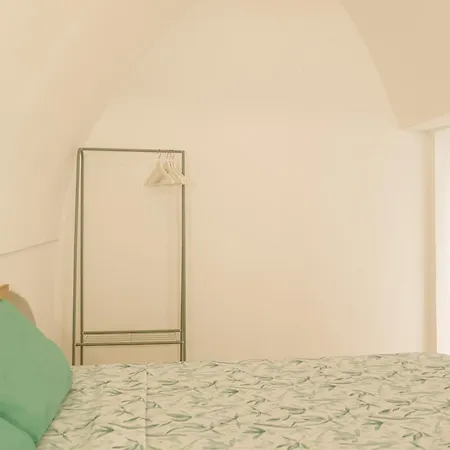 Sud Est 13 Bed & Breakfast